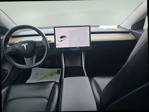 Used 2018 Tesla Model 3 Long Range image 11