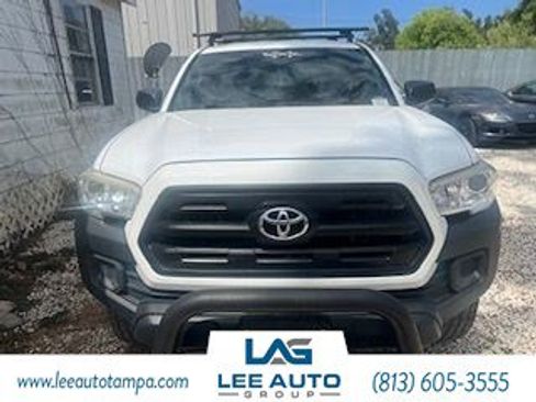 Used 2016 Toyota Tacoma SR image 1