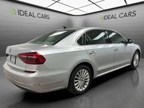 Used 2017 Volkswagen Passat 1.8T SE FWD image 5