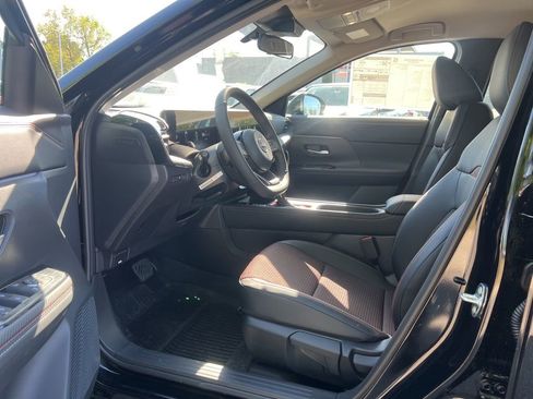 New 2025 Nissan Kicks SR image 20