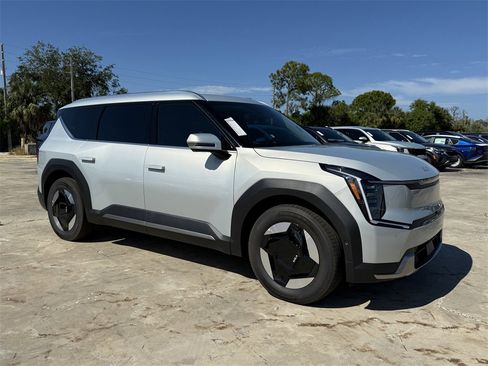 New 2026 Kia EV9 Wind image 2