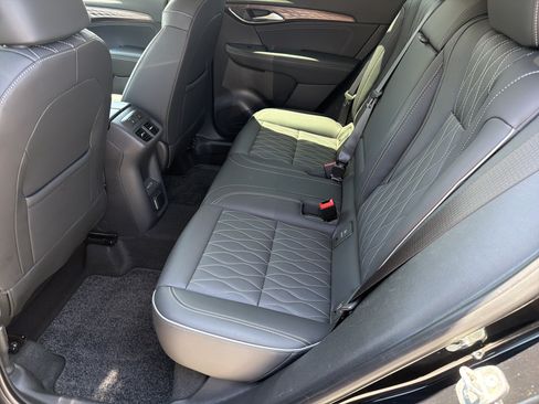 Certified 2023 Buick Envision Avenir FWD image 21