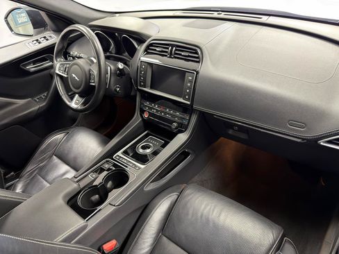 Used 2017 Jaguar F-PACE S AWD/4WD image 26