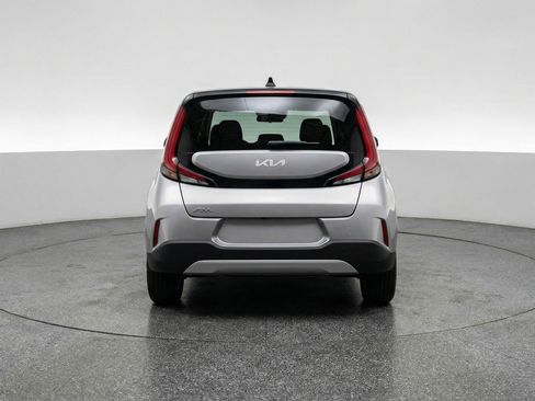 Used 2025 Kia Soul LX w/ LX Technology Package FWD image 7