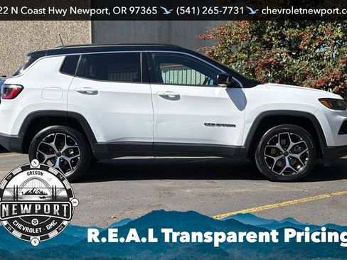Used 2025 Jeep Compass Limited AWD/4WD image 3
