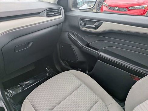 Used 2022 Ford Escape SE FWD image 15