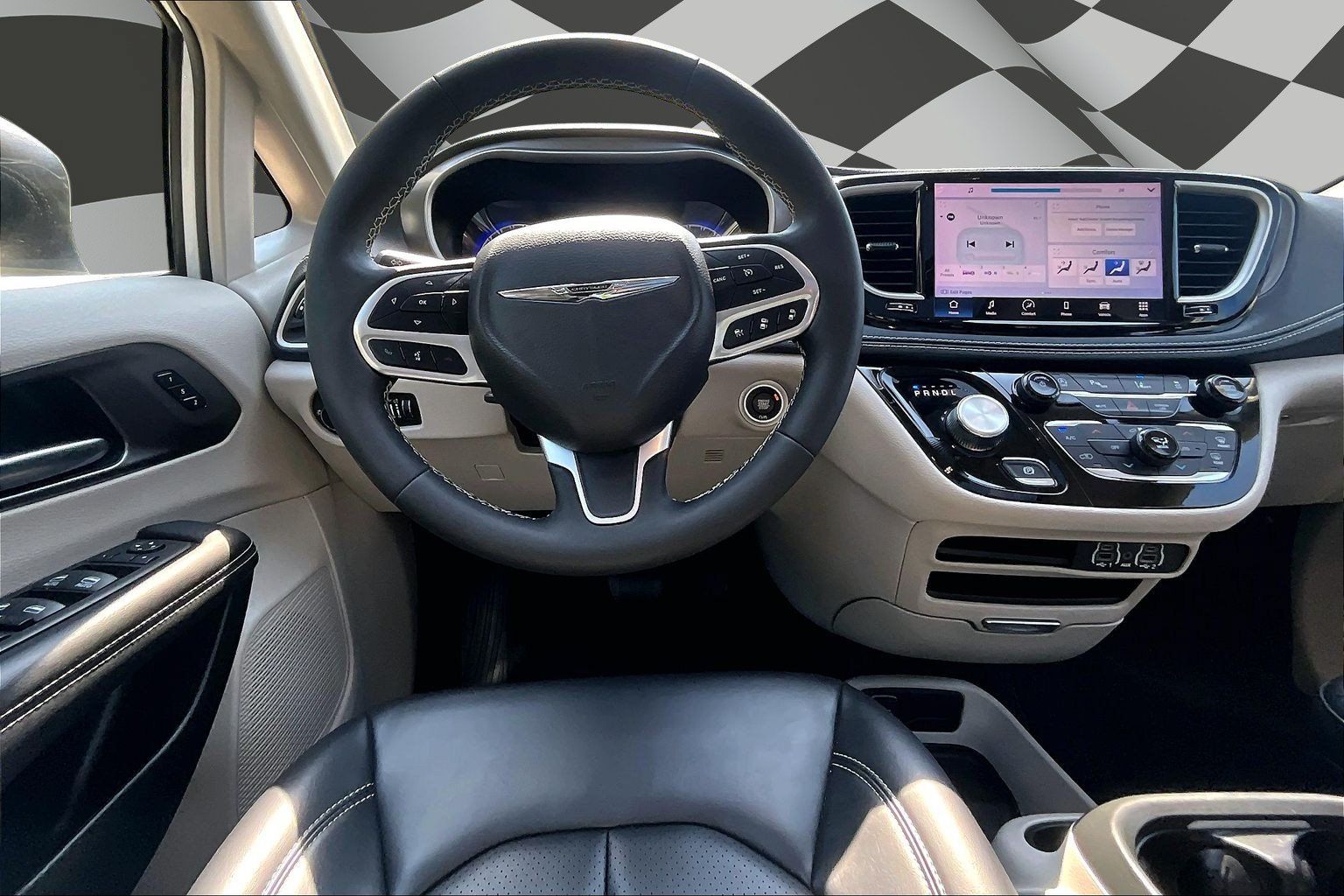 Used 2023 Chrysler Pacifica Touring-L AWD/4WD image 5