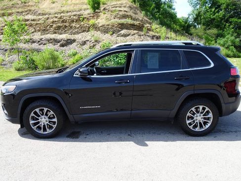 Used 2020 Jeep Cherokee Latitude Plus w/ Cold Weather Group AWD/4WD image 1
