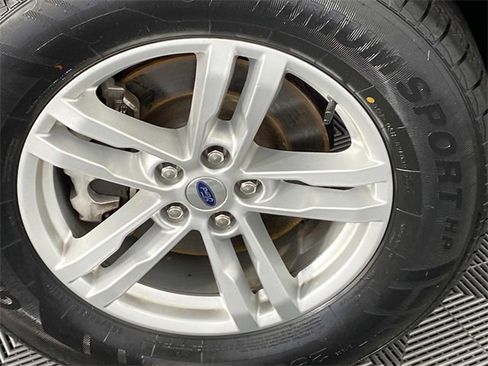 Used 2022 Ford Explorer XLT w/ Equipment Group 202A image 30