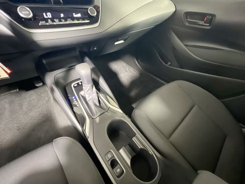 Used 2026 Toyota Corolla LE FWD image 24