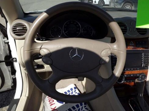 Used 2005 Mercedes-Benz CLK 500 500 image 16