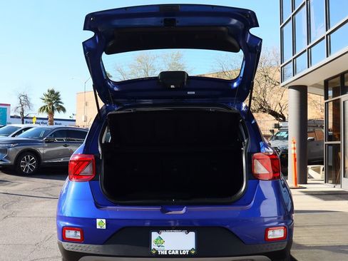 Used 2024 Hyundai Venue SEL image 22