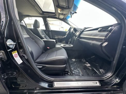 Used 2012 Toyota Camry SE FWD image 31
