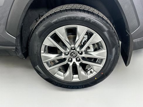 Used 2023 Toyota RAV4 XLE Premium image 11