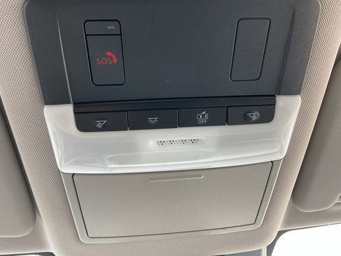 Used 2025 Nissan Rogue SV image 29