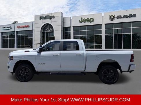Used 2024 RAM 2500 Big Horn w/ Night Edition AWD/4WD image 6