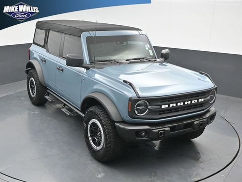 Used 2023 Ford Bronco Black Diamond w/ Sasquatch Package image 9