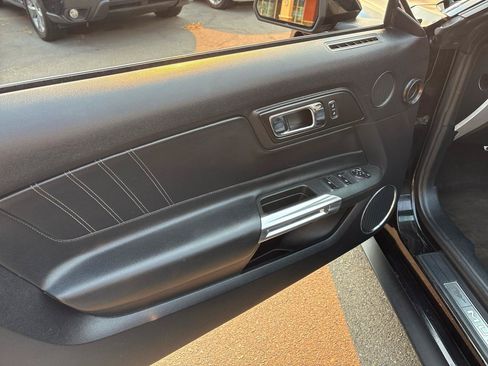 Used 2016 Ford Mustang Premium RWD image 19