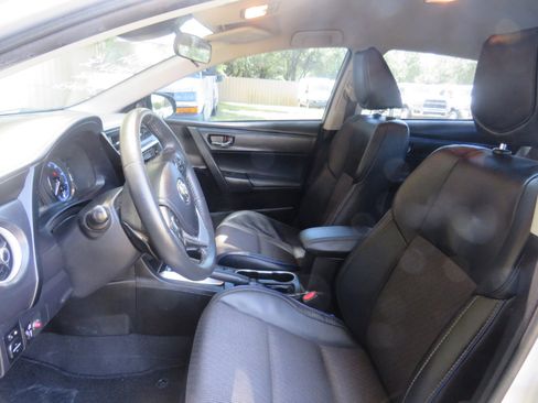 Used 2017 Toyota Corolla LE image 14