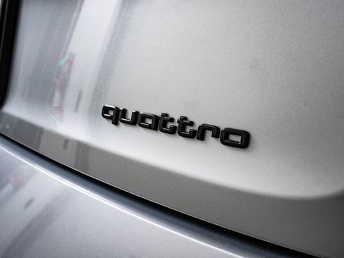 Used 2022 Audi e-tron Premium w/ Convenience Plus Package image 20