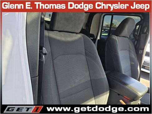 Certified 2022 Jeep Gladiator Willys image 33