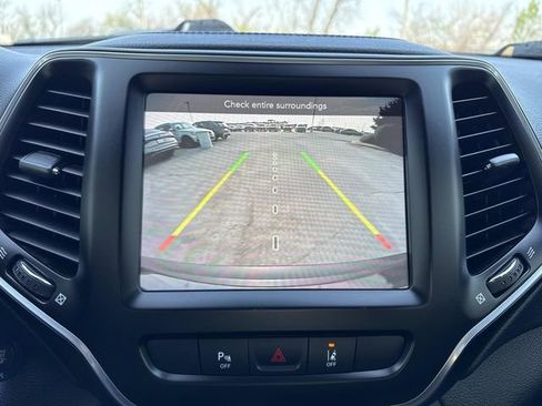 Used 2021 Jeep Cherokee Latitude Lux 80th Anniv w/ Quick Order Package 26U 80TH image 18