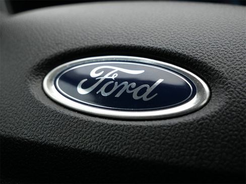 Certified 2024 Ford Escape Platinum image 27