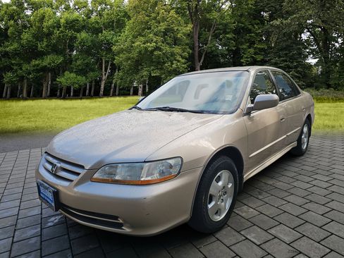 Used 2001 Honda Accord EX image 3