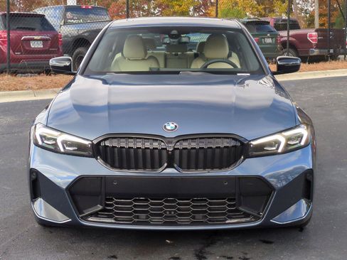 Used 2026 BMW 330i xDrive Sedan w/ M Sport Package AWD/4WD image 3