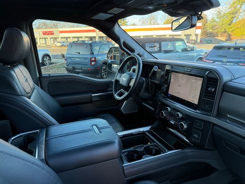 Used 2025 Ford F250 Platinum image 36