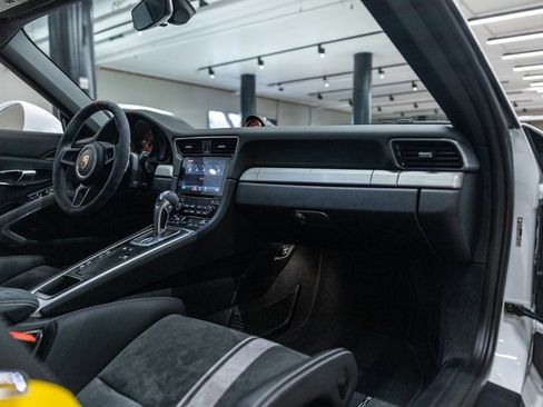 Used 2018 Porsche 911 GT3 w/ Sport Chrono Package image 29