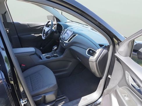 Used 2024 Chevrolet Equinox LT FWD image 24