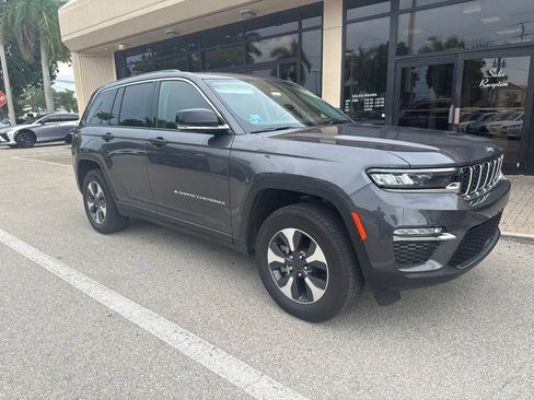 Used 2022 Jeep Grand Cherokee Limited 4xe AWD/4WD image 13