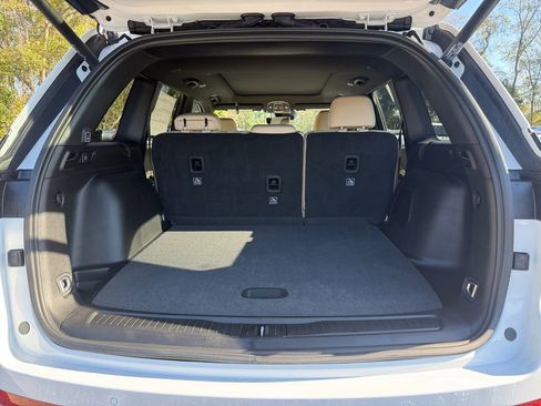 New 2026 Jeep Grand Cherokee Limited w/ Luxury Tech Group II RWD image 28
