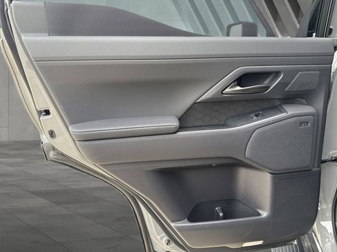 Certified 2026 Lexus GX 550 w/ Cold Area Package AWD/4WD image 12