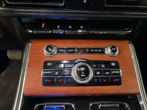 Used 2020 Lincoln Aviator Reserve w/ Elements Package Plus image 15