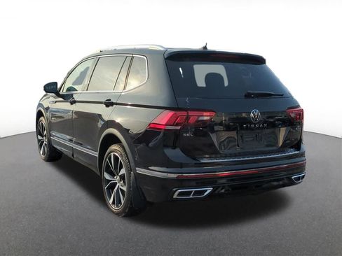 Used 2022 Volkswagen Tiguan SEL R-Line image 4