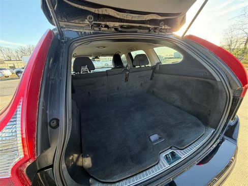 Used 2015 Volvo XC60 T5 image 18