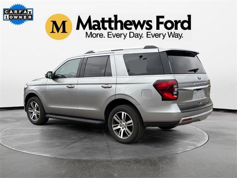Used 2024 Ford Expedition Limited image 3