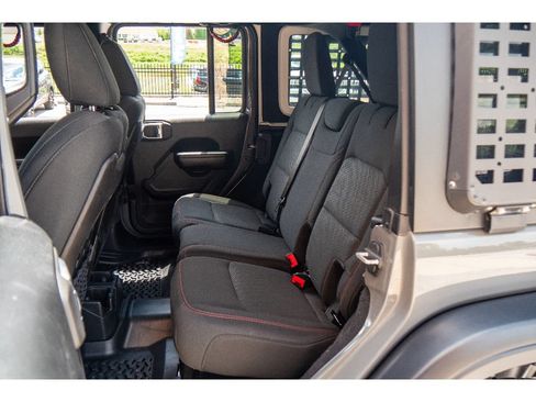 Used 2021 Jeep Wrangler Unlimited Rubicon AWD/4WD image 17