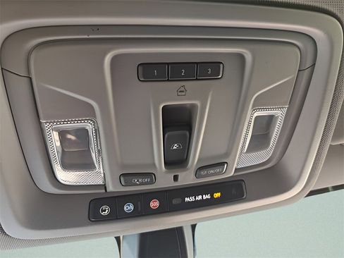 Used 2021 Chevrolet Silverado 1500 LT w/ Convenience Package II image 19