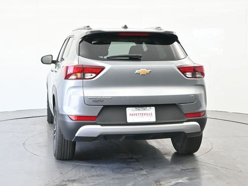 Used 2025 Chevrolet TrailBlazer LT FWD image 7