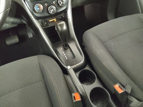 Used 2020 Chevrolet Trax LS w/ Tint and Cruise Package FWD image 26