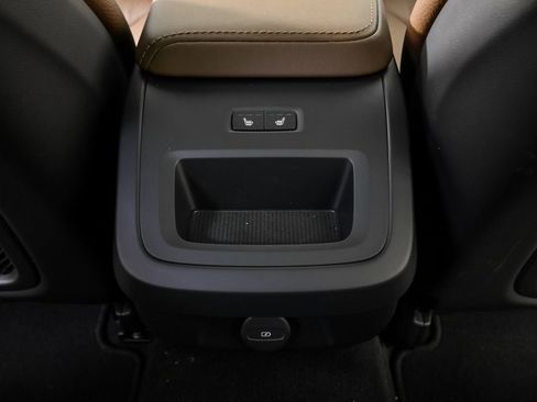 Certified 2025 Volvo V60 B5 Cross Country Plus image 21