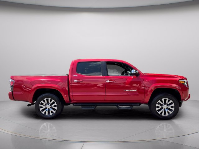 Used 2022 Toyota Tacoma Limited AWD/4WD image 8