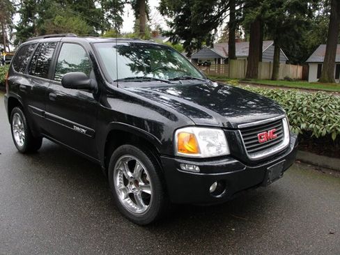 Used 2005 GMC Envoy SLE image 2