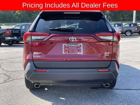 Used 2022 Toyota RAV4 XLE Premium AWD/4WD image 4