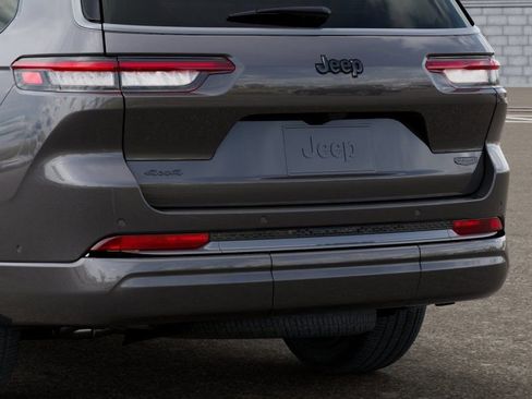 New 2026 Jeep Grand Cherokee L Summit AWD/4WD image 13