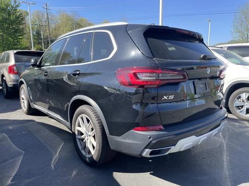Used 2021 BMW X5 xDrive40i w/ Parking Assistance Package image 2