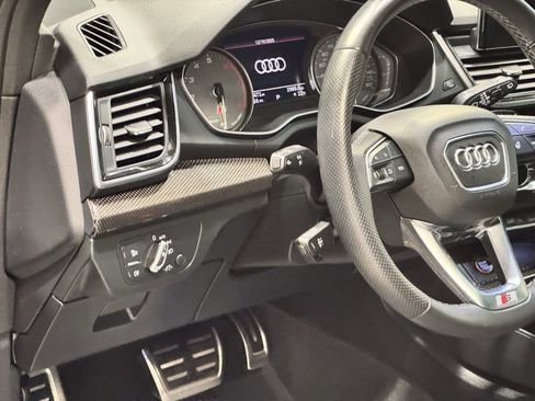 Used 2022 Audi SQ5 Premium image 17